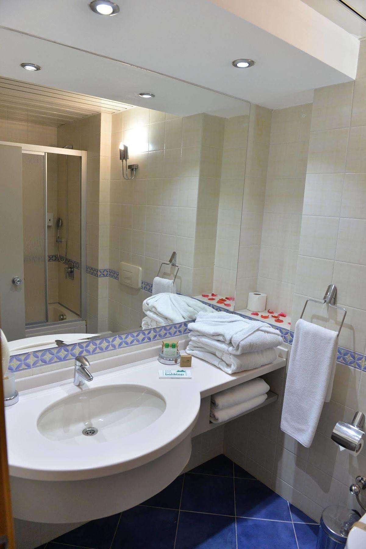 Baliktasi Hotel Орду Экстерьер фото